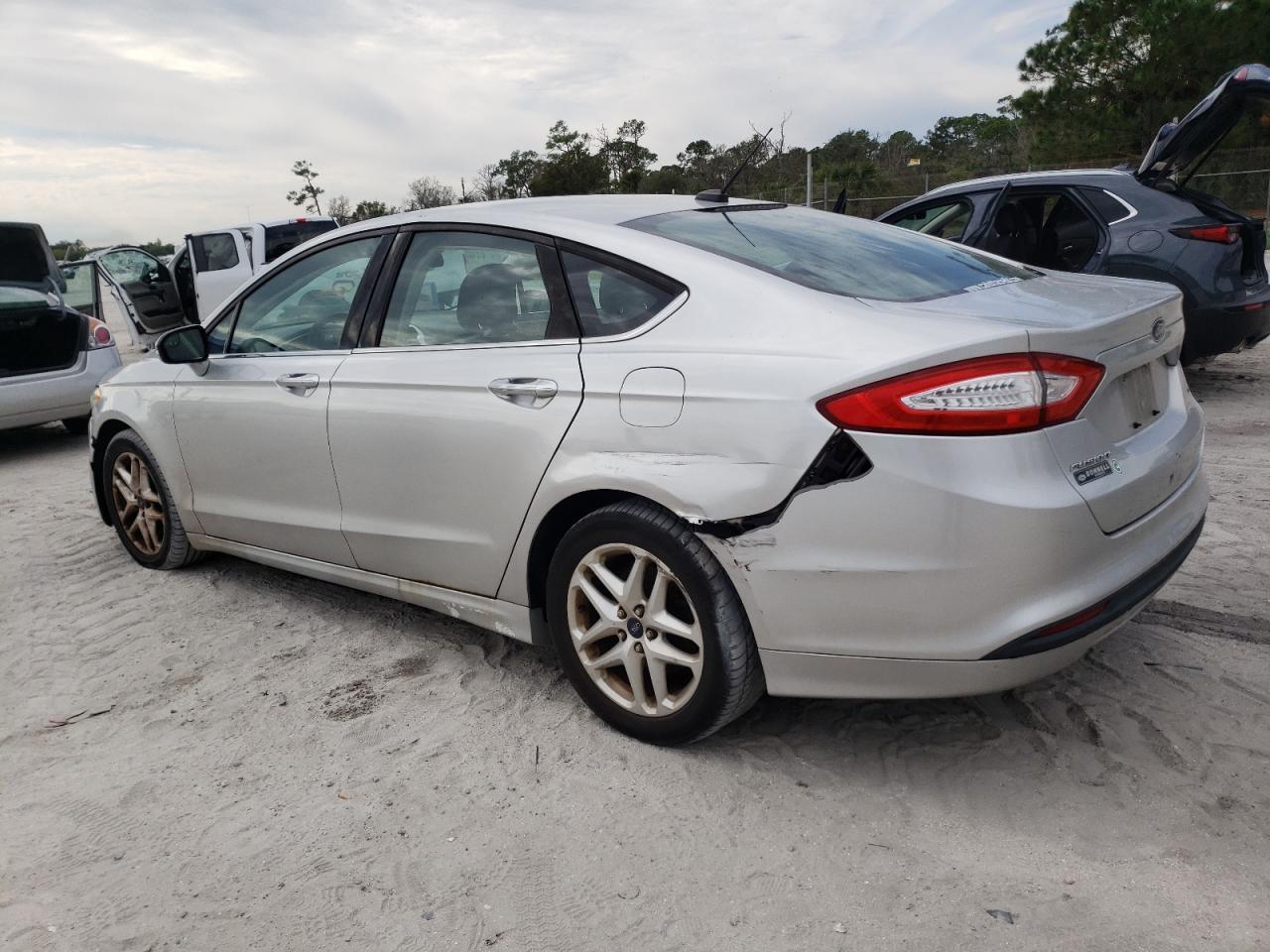 Изображение 2 2014 FORD FUSION SE 2014 с VIN 3FA6P0H70ER104010