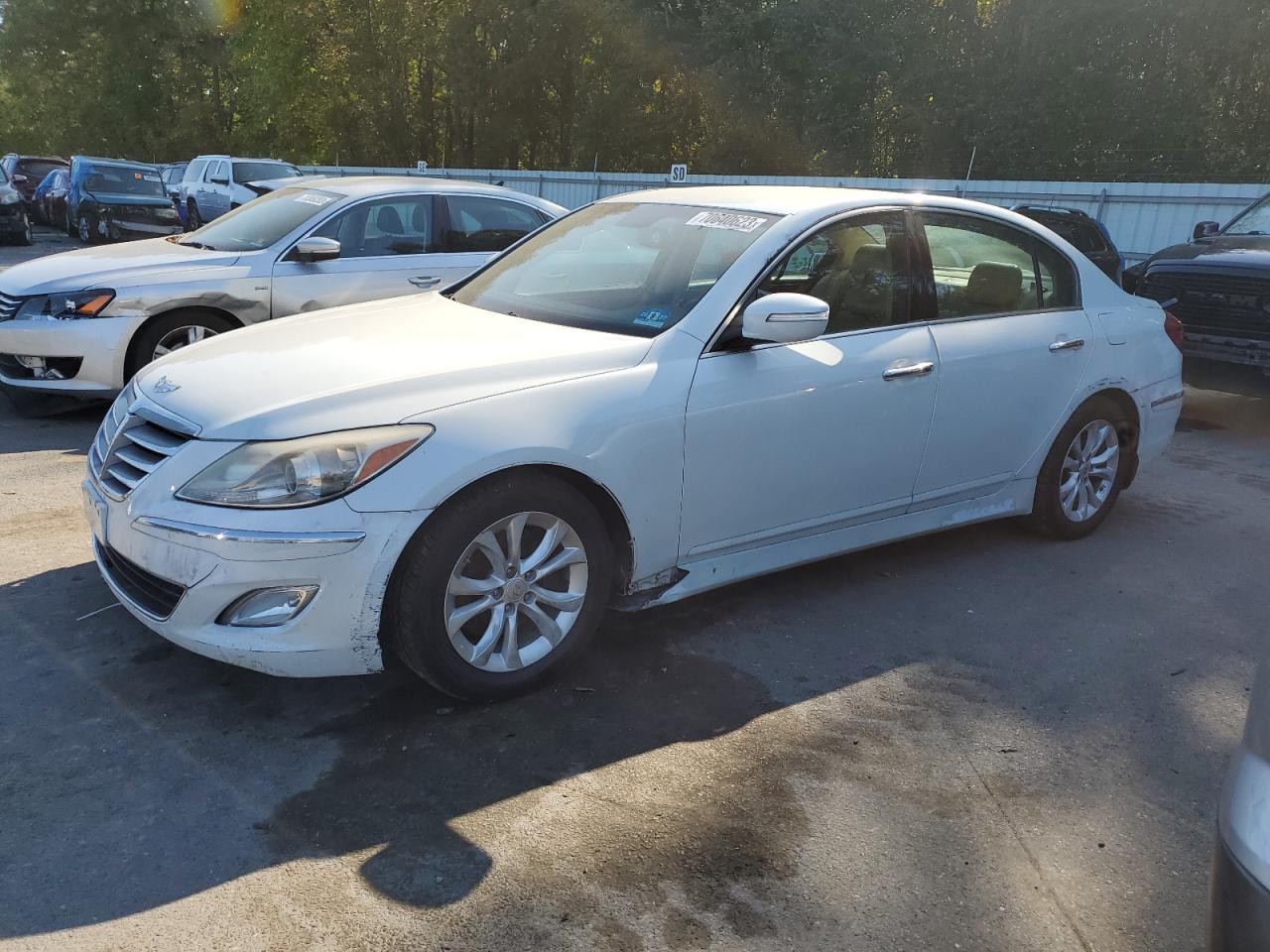 Изображение 1 Hyundai Genesis 3.8L 2013 с VIN KMHGC4DD0DU215284