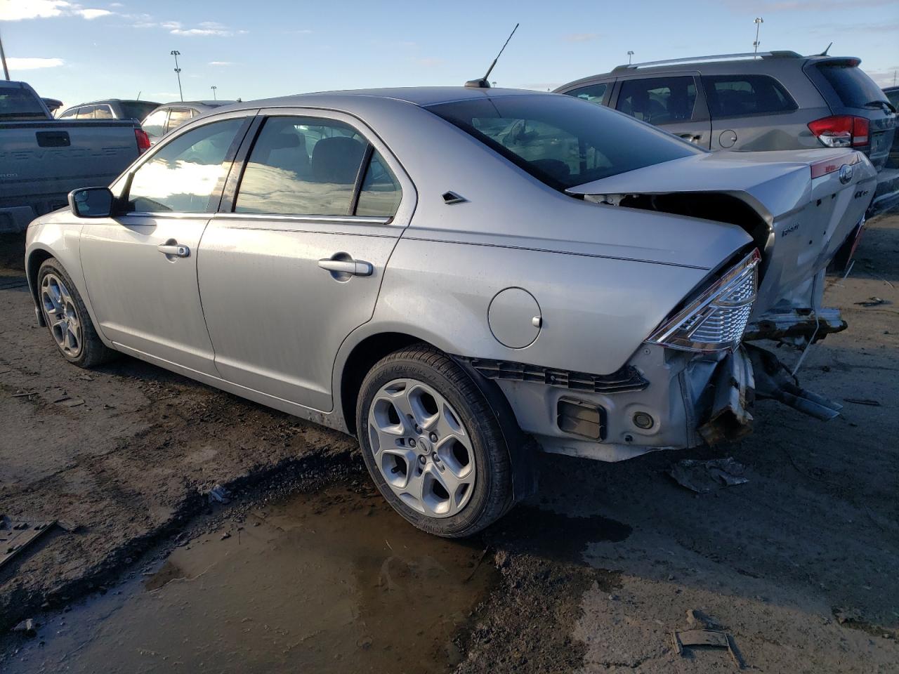Изображение 2 2011 FORD FUSION SE 2011 с VIN 3FAHP0HA3BR302628
