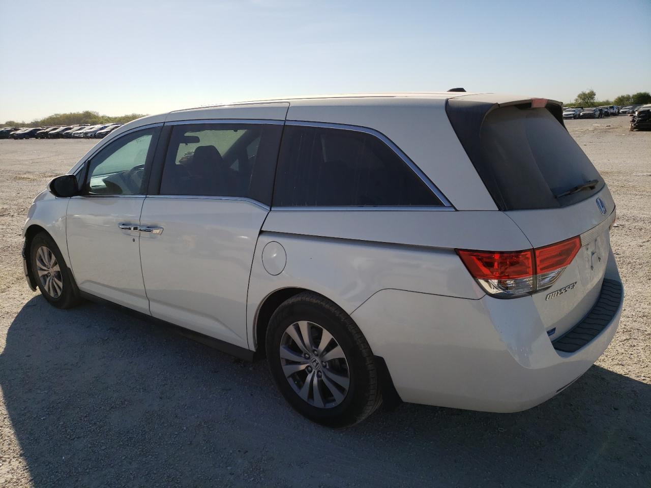 Изображение 2 2016 HONDA ODYSSEY SE 2016 с VIN 5FNRL5H31GB150611