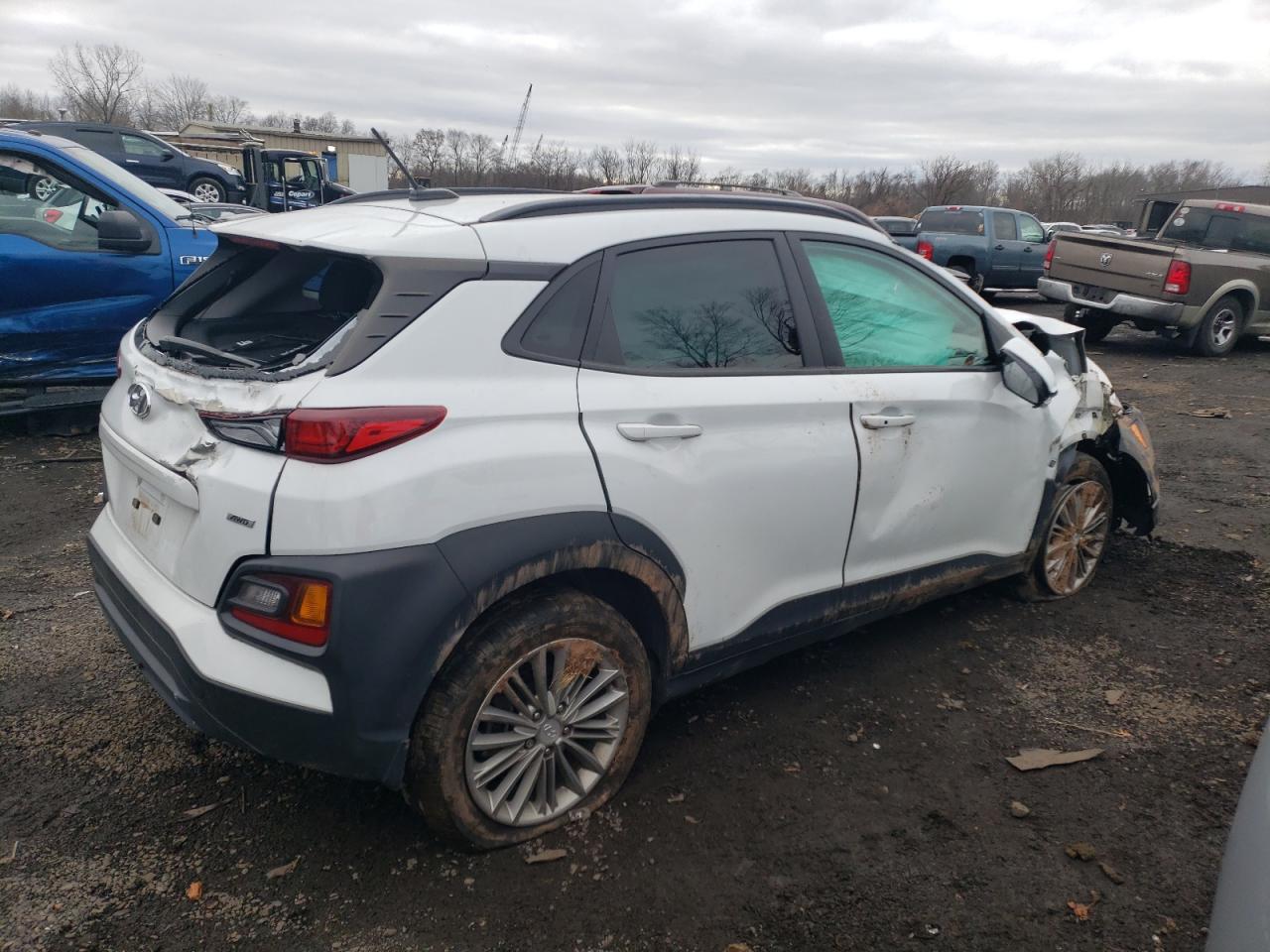 Obraz 3 z 2018 HYUNDAI KONA SEL 2018 z VIN KM8K2CAA8JU132067