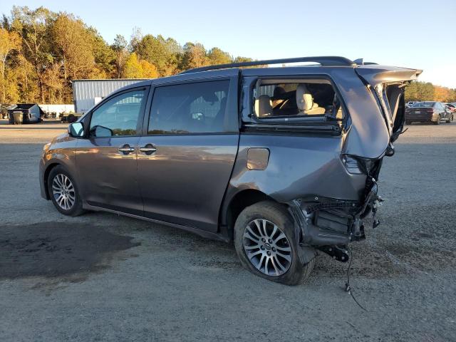 Image 2 of 2018 TOYOTA SIENNA XLE 2018 with VIN 5TDYZ3DCXJS919145
