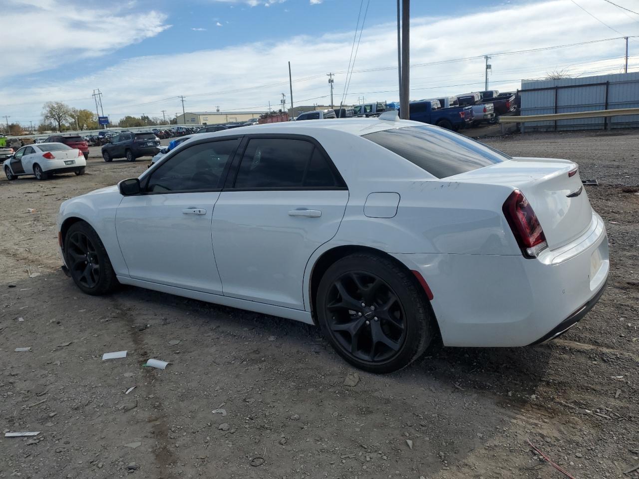 Obraz 2 z 2021 CHRYSLER 300 S 2021 z VIN 2C3CCABG4MH592321
