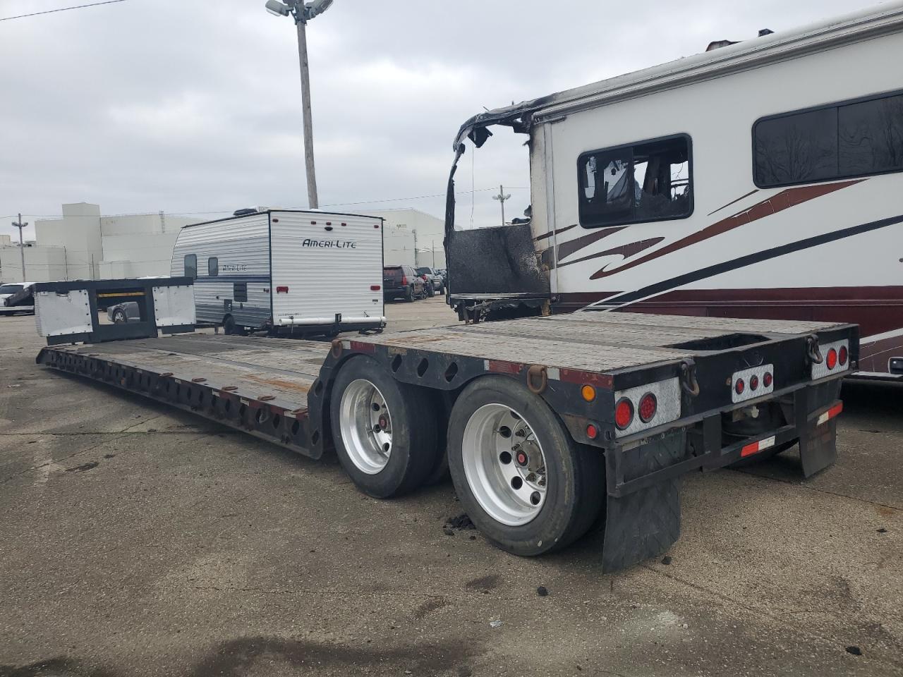 Image 3 of 2006 XL TRAILER 2006 with VIN 4U3J048256L006388