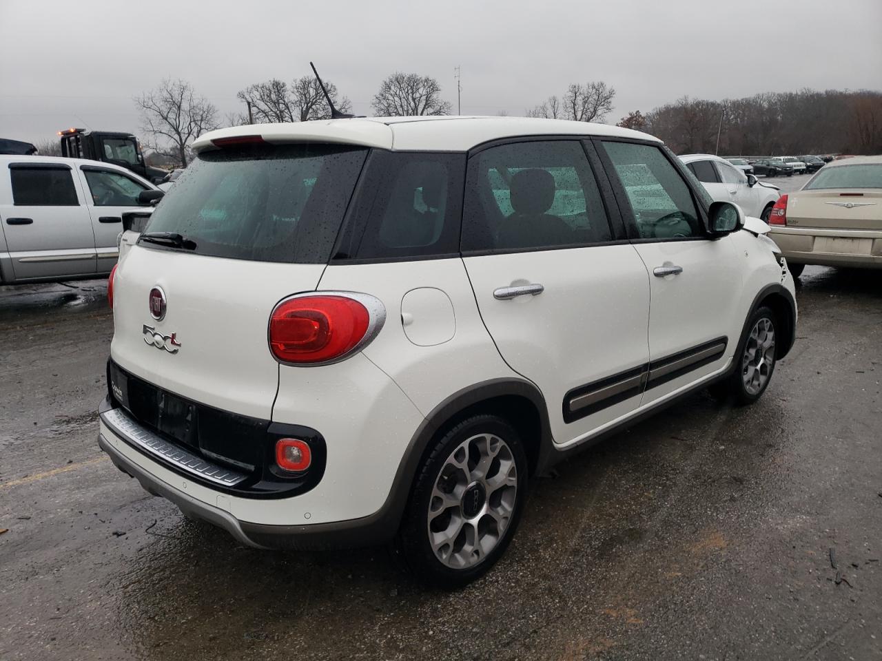 Obraz 3 z 2014 FIAT 500L TREKKING 2014 z VIN ZFBCFADH7EZ016445