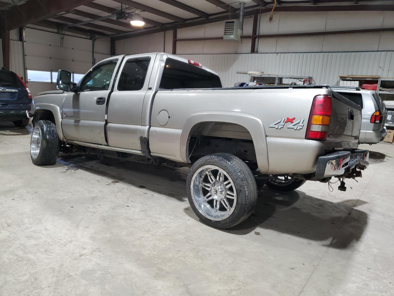 Image 2 of 2003 CHEVROLET SILVERADO K2500 HEAVY DUTY 2003 with VIN 1GCHK29193E141757