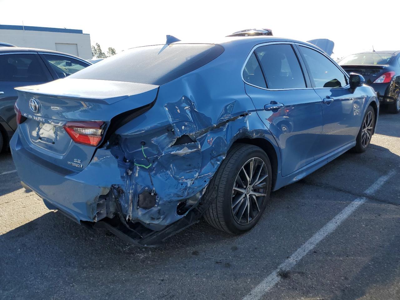 Obraz 3 z 2023 TOYOTA CAMRY SE NIGHT SHADE 2023 z VIN 4T1G31AK9PU056481