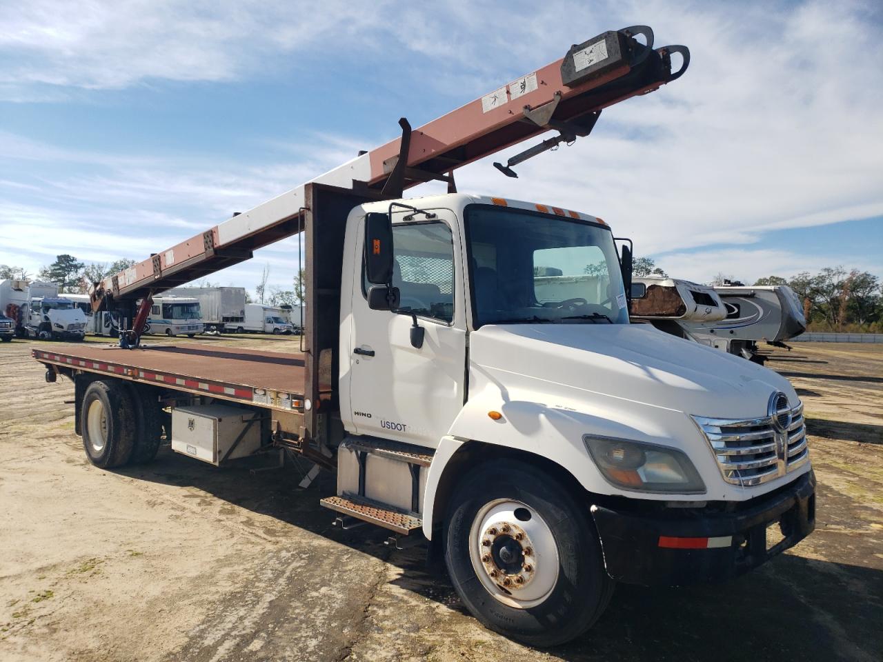 Image 1 of 2006 HINO HINO 338  2006 with VIN 5PVNV8JT462S10872