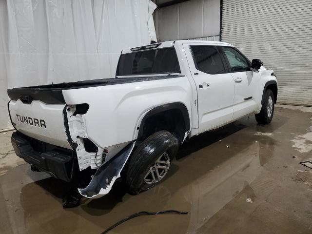 Изображение 3 2023 TOYOTA TUNDRA CREWMAX SR 2023 с VIN 5TFLA5DB8PX060516