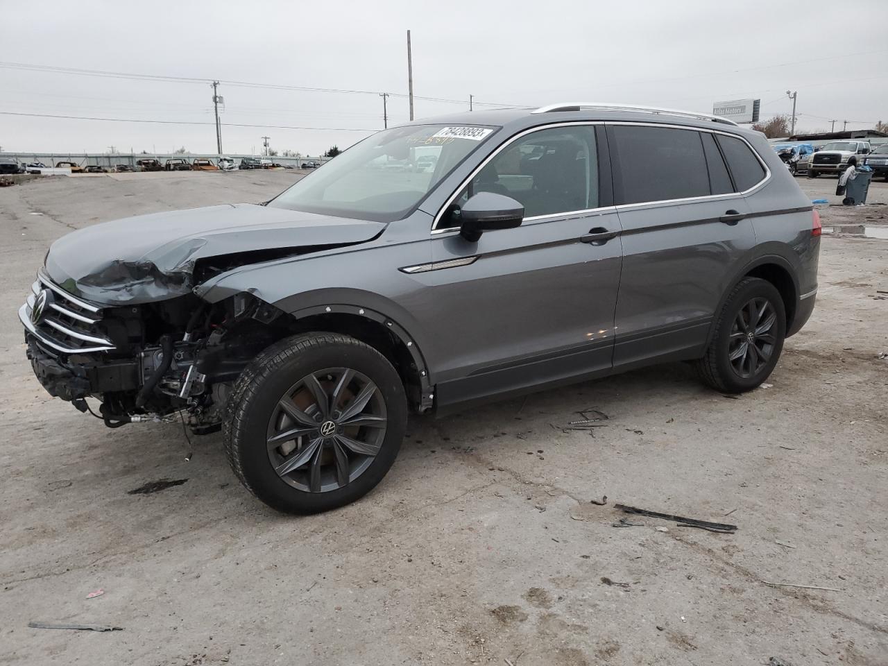 Изображение 1 2022 VOLKSWAGEN TIGUAN SE 2022 с VIN 3VV2B7AX2NM161561