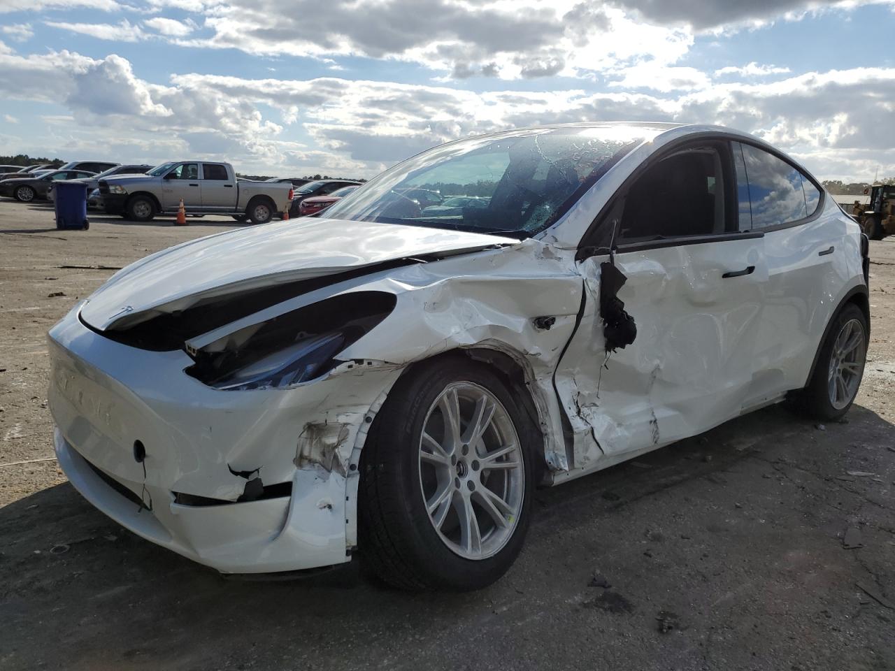Изображение 2023 TESLA MODEL Y  2023