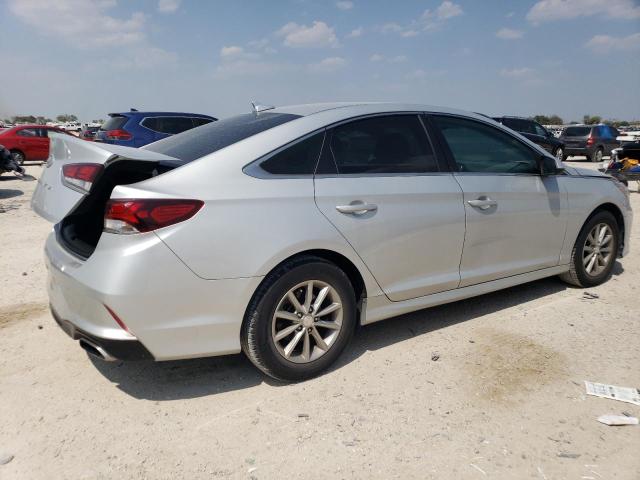 Obraz 3 z 2018 HYUNDAI SONATA SE 2018 z VIN 5NPE24AF7JH615644
