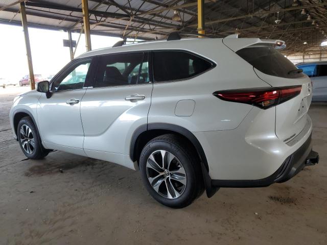 Obraz 2 z 2022 TOYOTA HIGHLANDER XLE 2022 z VIN 5TDHZRBH5NS244585