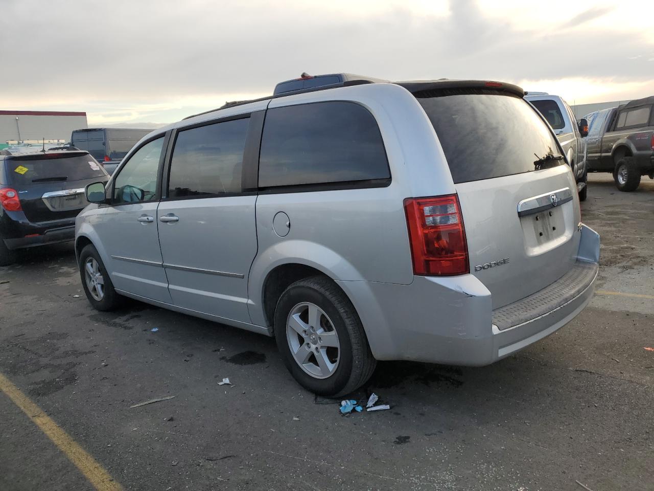 Obraz 2 z 2010 DODGE GRAND CARAVAN SXT 2010 z VIN 2D4RN5D12AR261326