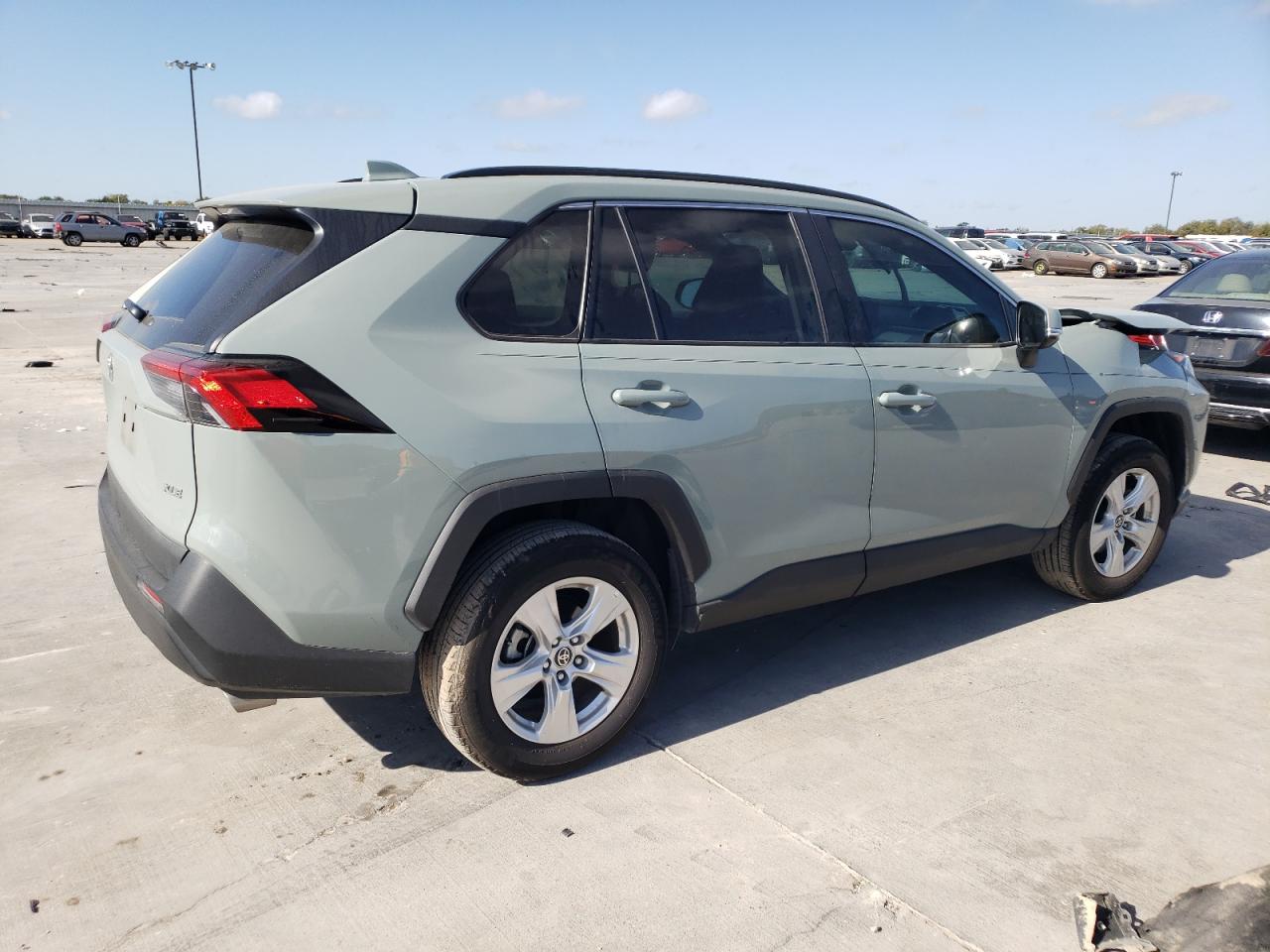 Image 3 of 2021 TOYOTA RAV4 XLE 2021 with VIN 2T3W1RFV9MW162788