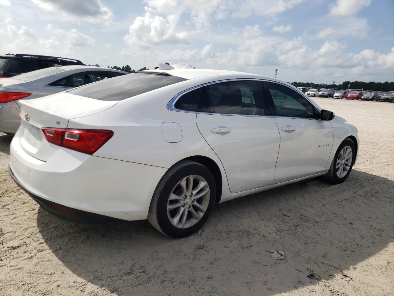 Изображение 3 2018 CHEVROLET MALIBU LT 2018 с VIN 1G1ZD5ST0JF145840