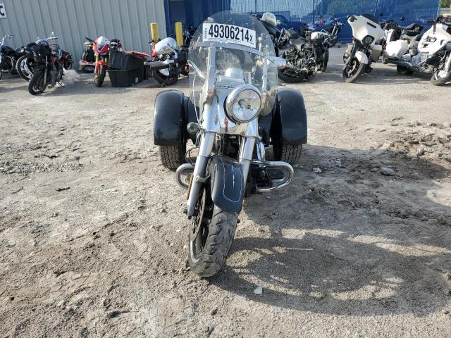 Image 2 of 2016 HARLEY-DAVIDSON FLRT FREE WHEELER 2016 with VIN 1HD1MCM19GB861686