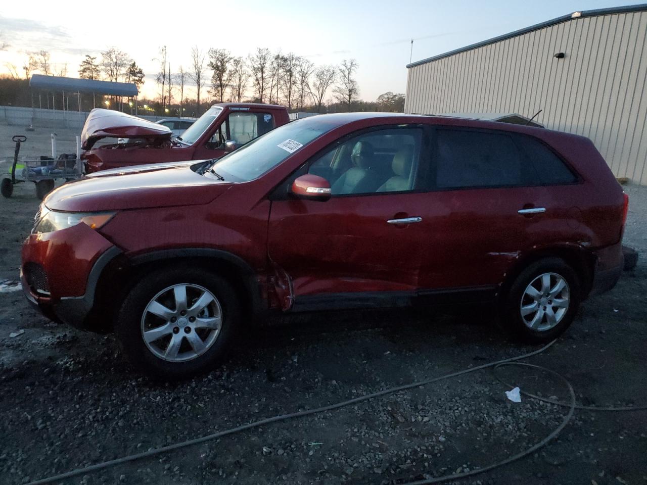 Image 1 of 2011 KIA SORENTO BASE 2011 with VIN 5XYKT3A18BG021944