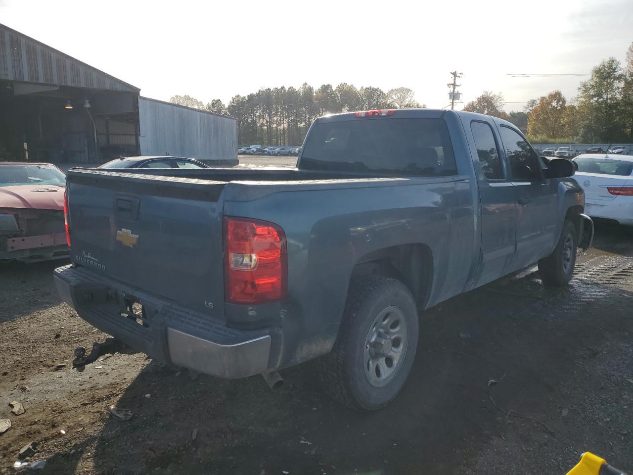 Изображение 3 2012 CHEVROLET SILVERADO C1500  LS 2012 с VIN 1GCRCREA1CZ335403