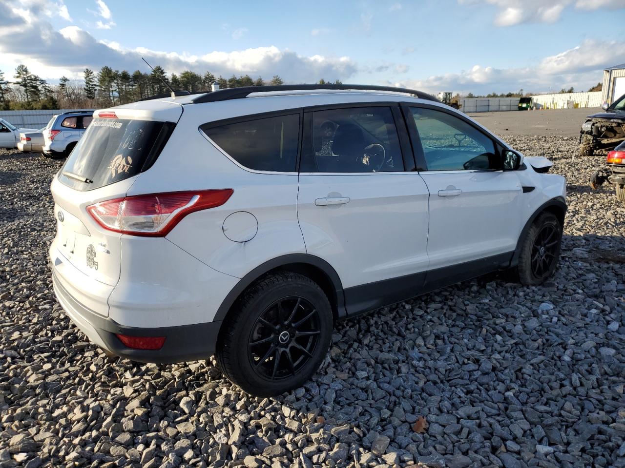 Image 3 of 2015 FORD ESCAPE SE 2015 with VIN 1FMCU9GX7FUB09304