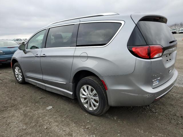 Image 2 of 2019 CHRYSLER PACIFICA TOURING L 2019 with VIN 2C4RC1BG1KR583301