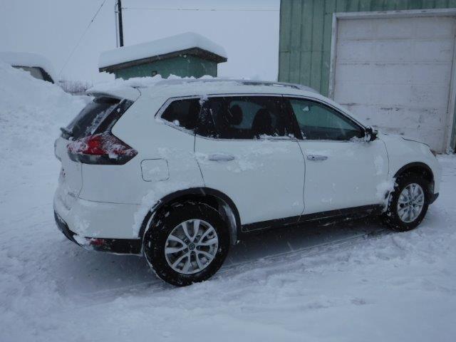 Image 3 of 2018 NISSAN ROGUE S 2018 with VIN KNMAT2MV8JP589448