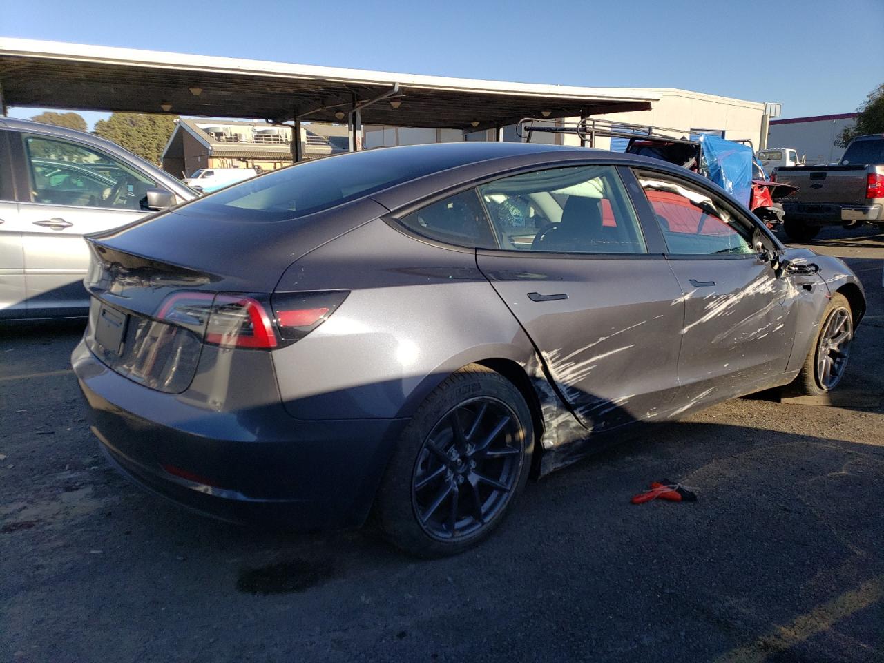 Изображение 3 2023 TESLA MODEL 3  2023 с VIN 5YJ3E1EA7PF691738