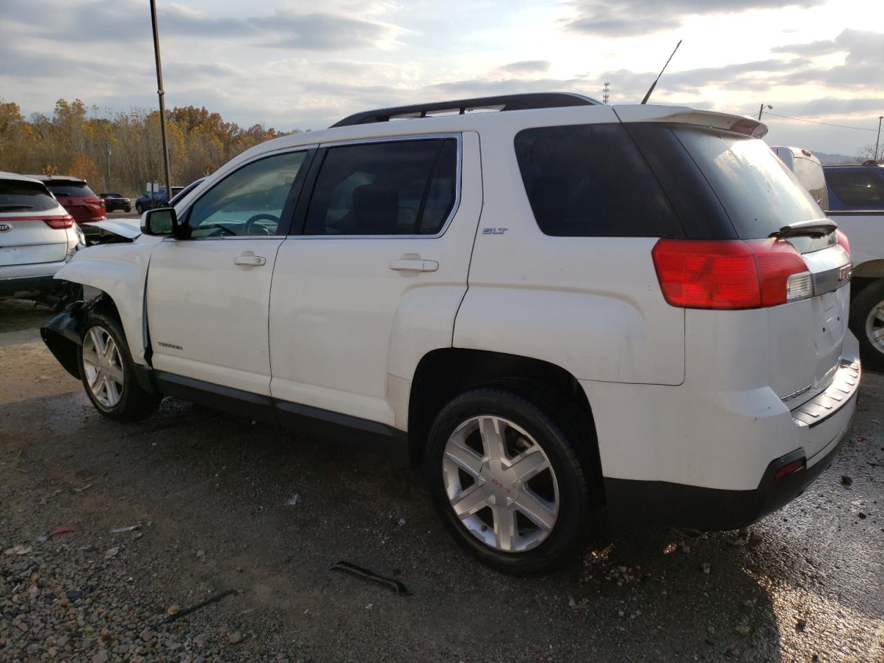 Image 2 of 2011 GMC TERRAIN SLT 2011 with VIN 2CTALUEC2B6431492