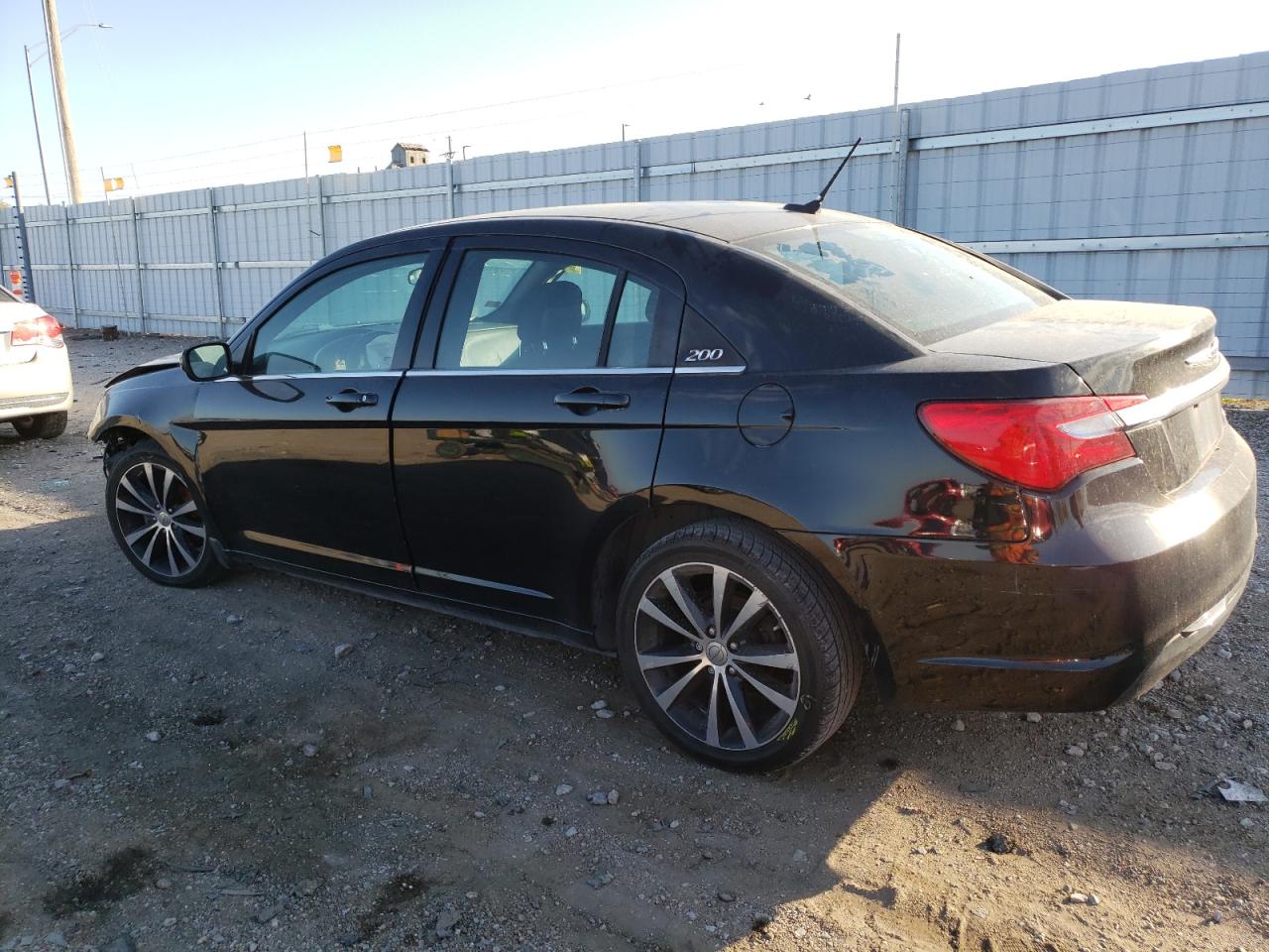 Obraz 2 z 2014 CHRYSLER 200 TOURING 2014 z VIN 1C3CCBBG5EN193304