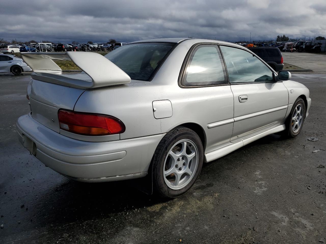 Obraz 3 z 2000 SUBARU IMPREZA RS 2000 z VIN JF1GM6752YG401016