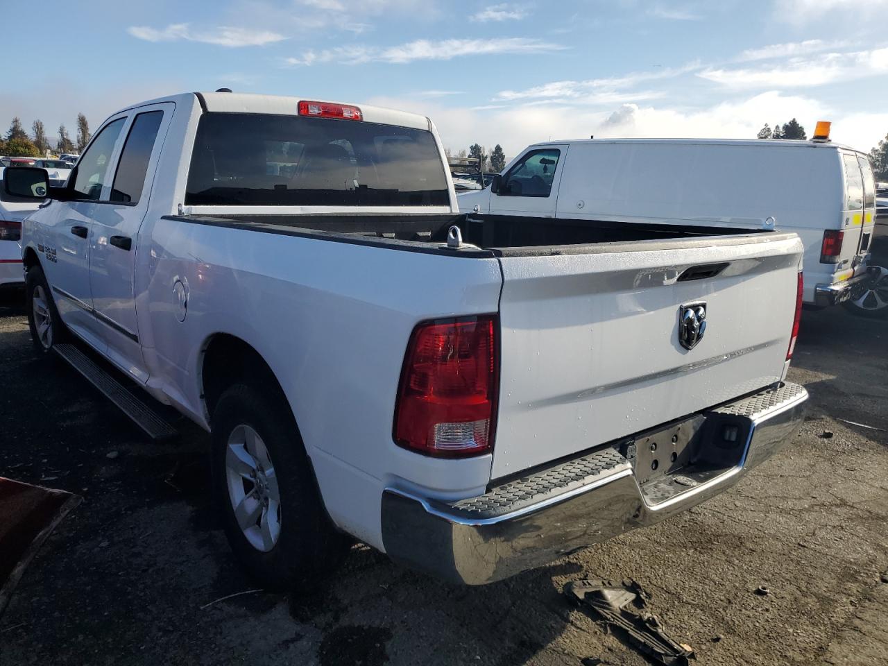 Image 2 of 2018 RAM 1500 ST 2018 with VIN 1C6RR6FT3JS182887