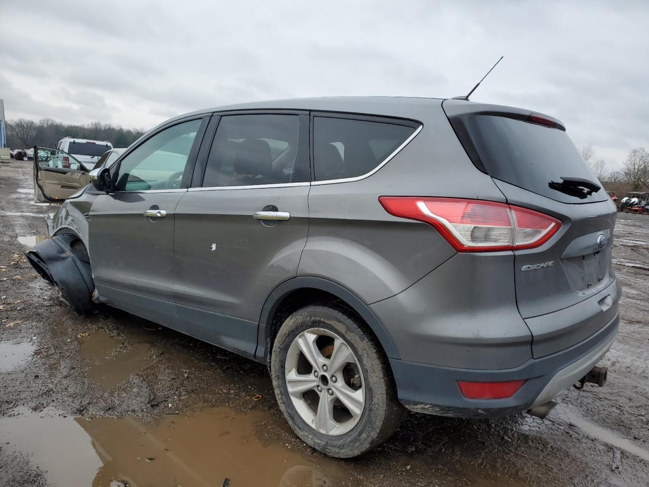 Image 2 of 2014 FORD ESCAPE SE 2014 with VIN 1FMCU9G94EUA26414