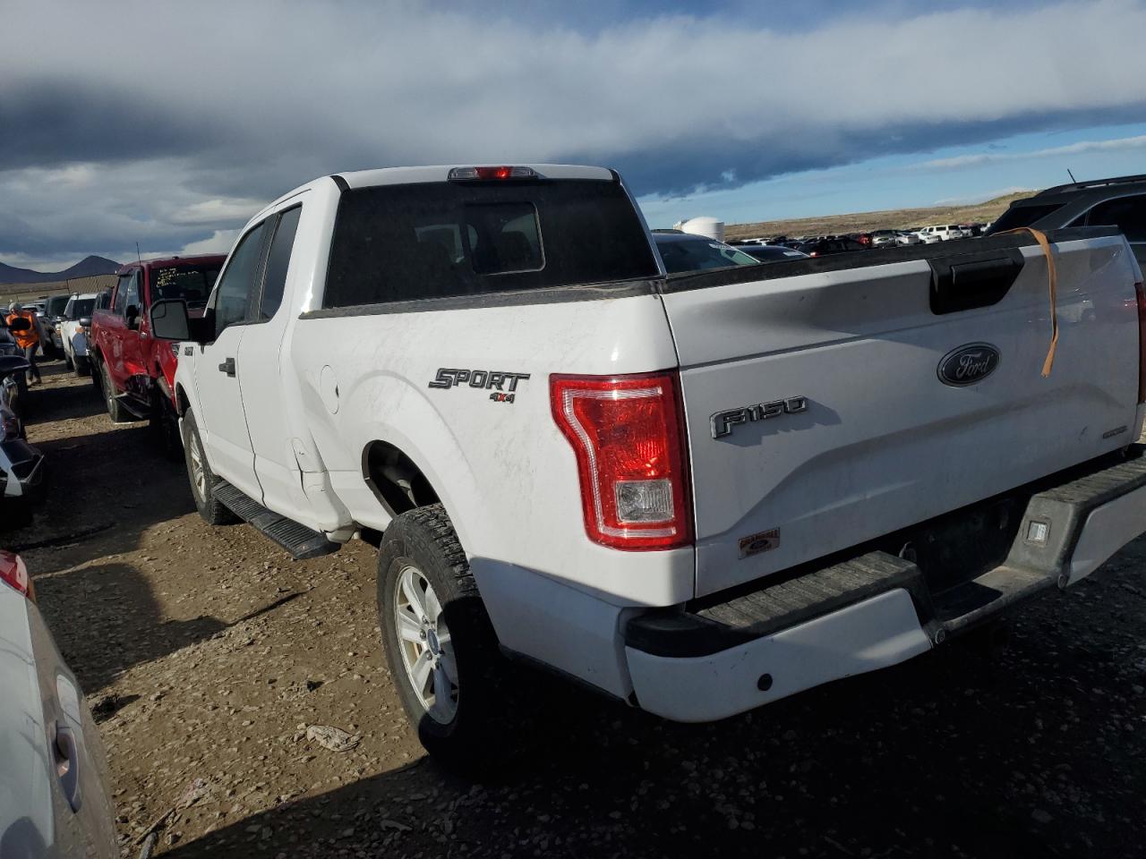 Obraz 2 z 2015 FORD F150 SUPER CAB 2015 z VIN 1FTFX1EF1FKE49838