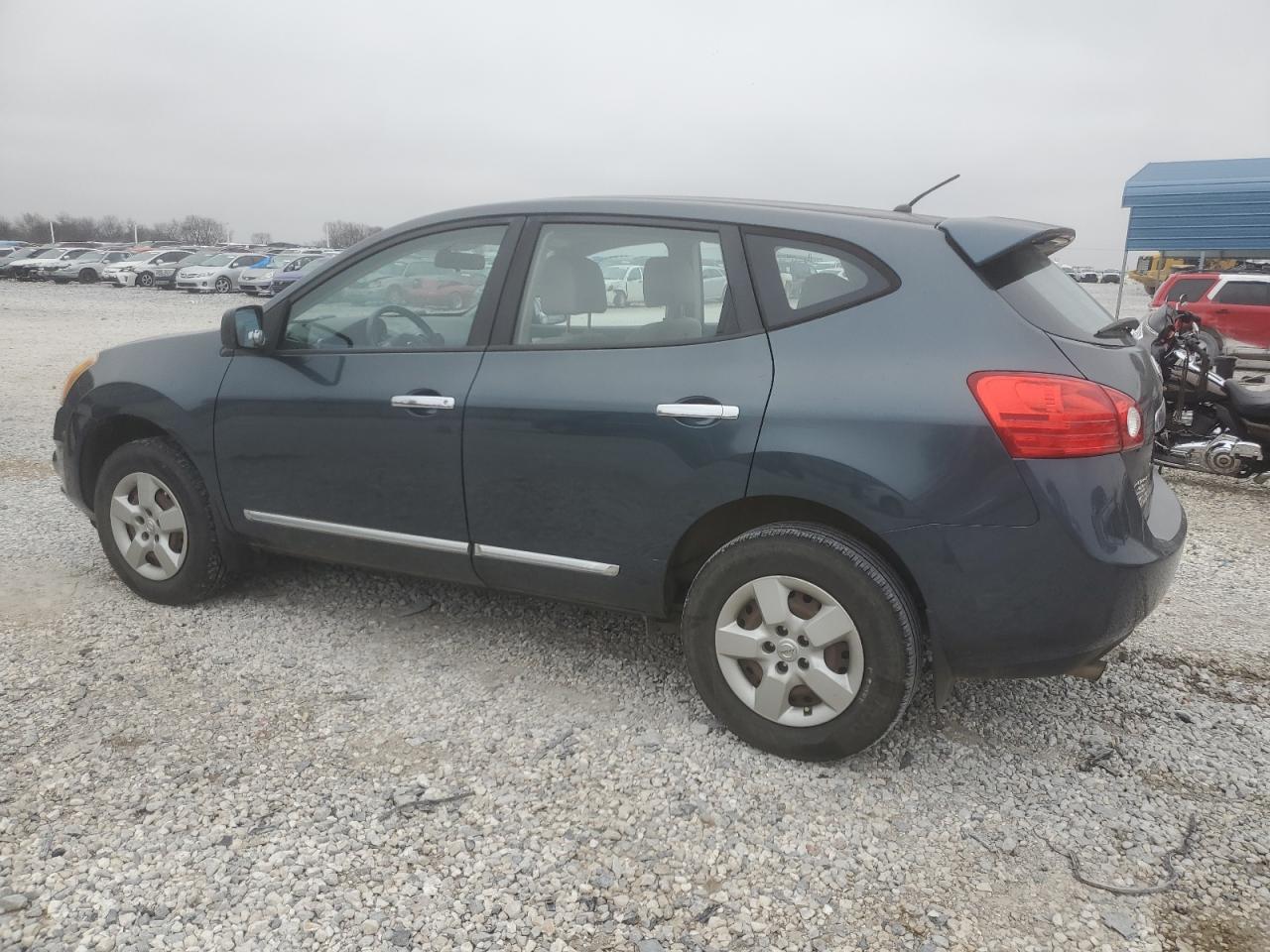 Image 2 of 2013 NISSAN ROGUE S 2013 with VIN JN8AS5MV9DW603182