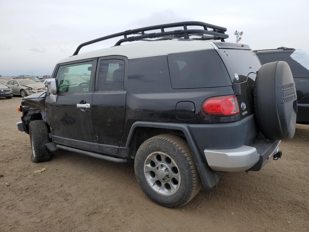 Изображение 2 2011 TOYOTA FJ CRUISER  2011 с VIN JTEBU4BF6BK100886