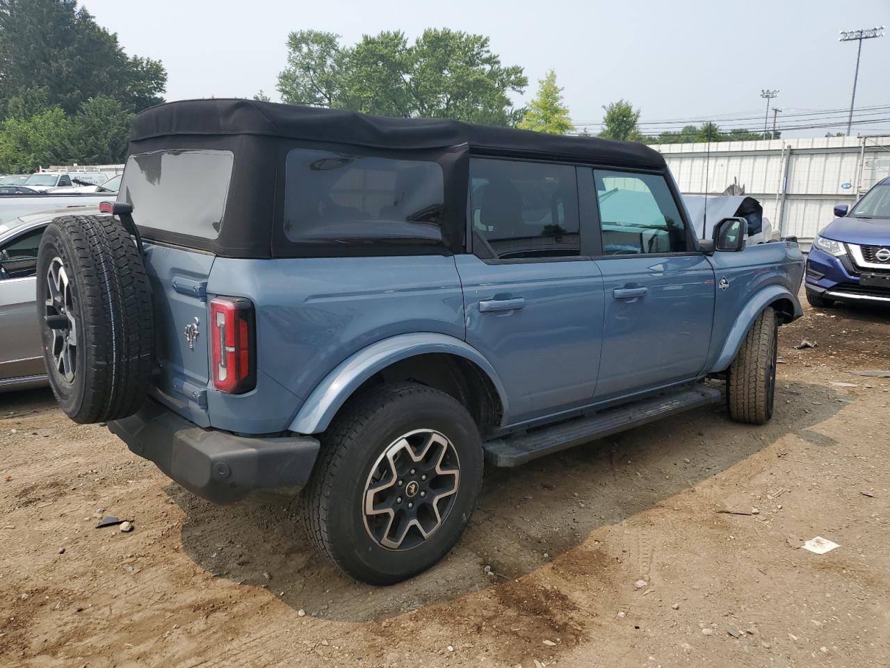 Obraz 3 z 2023 FORD BRONCO BASE 2023 z VIN 1FMDE5BH6PLA98703