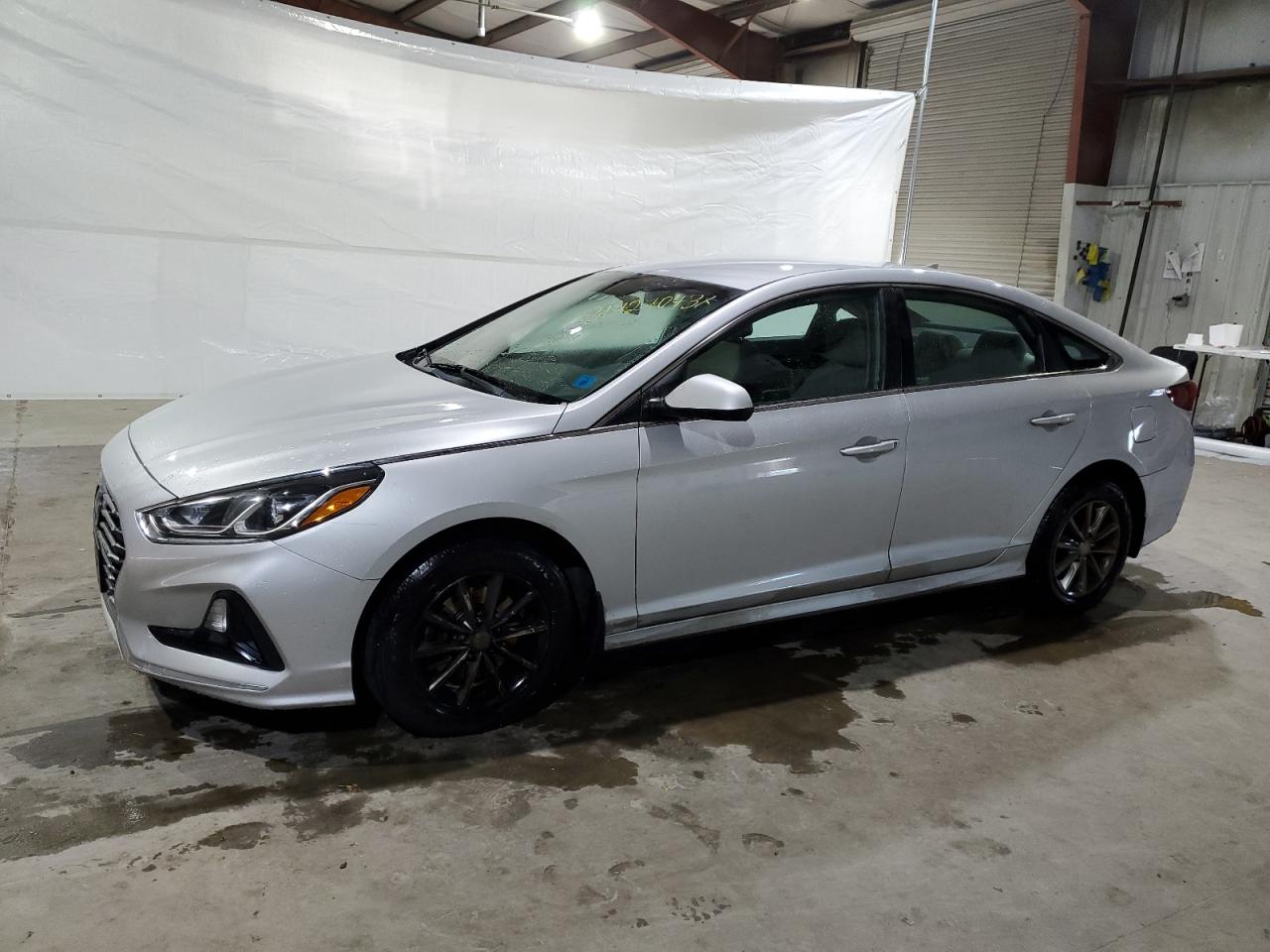 Obraz 1 z 2018 HYUNDAI SONATA SE 2018 z VIN 5NPE24AF8JH672466
