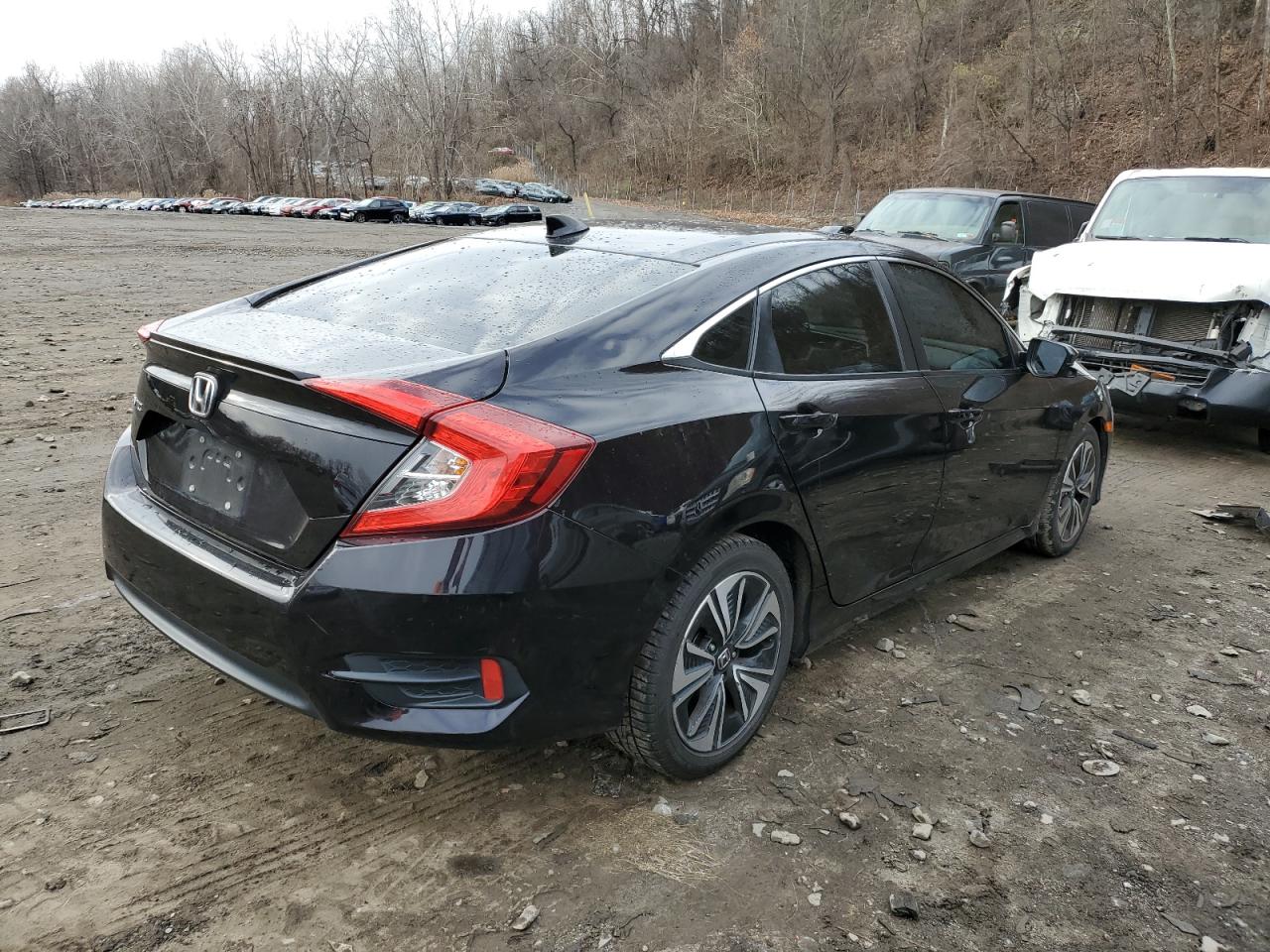 Obraz 3 z 2016 HONDA CIVIC EX 2016 z VIN 2HGFC1F31GH650570