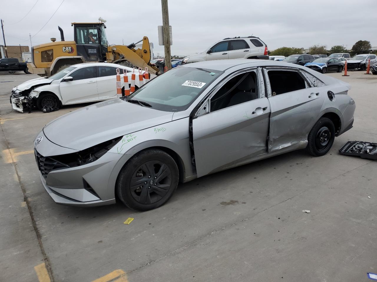 Image 1 of 2021 HYUNDAI ELANTRA SEL 2021 with VIN 5NPLS4AG5MH039556