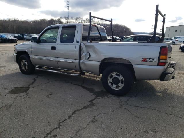 Image 2 of 2004 GMC NEW SIERRA K1500 2004 with VIN 2GTEK19T741228980