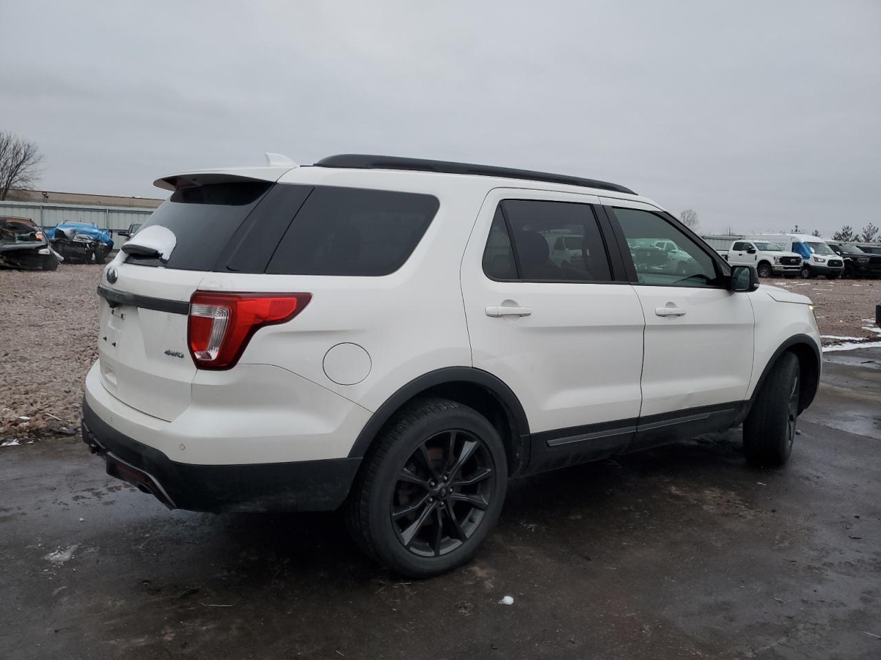 Изображение 3 2017 FORD EXPLORER XLT 2017 с VIN 1FM5K8D81HGC54992