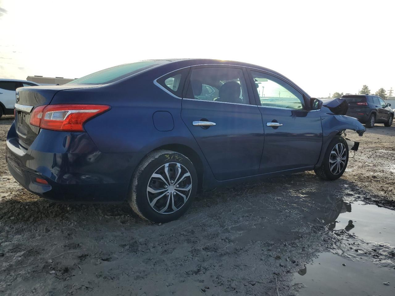 Изображение 3 2018 NISSAN SENTRA S 2018 с VIN 3N1AB7AP5JY276087