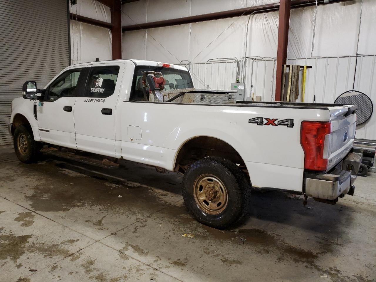Image 2 of 2019 FORD F350 SUPER DUTY 2019 with VIN 1FT8W3BT2KED41836