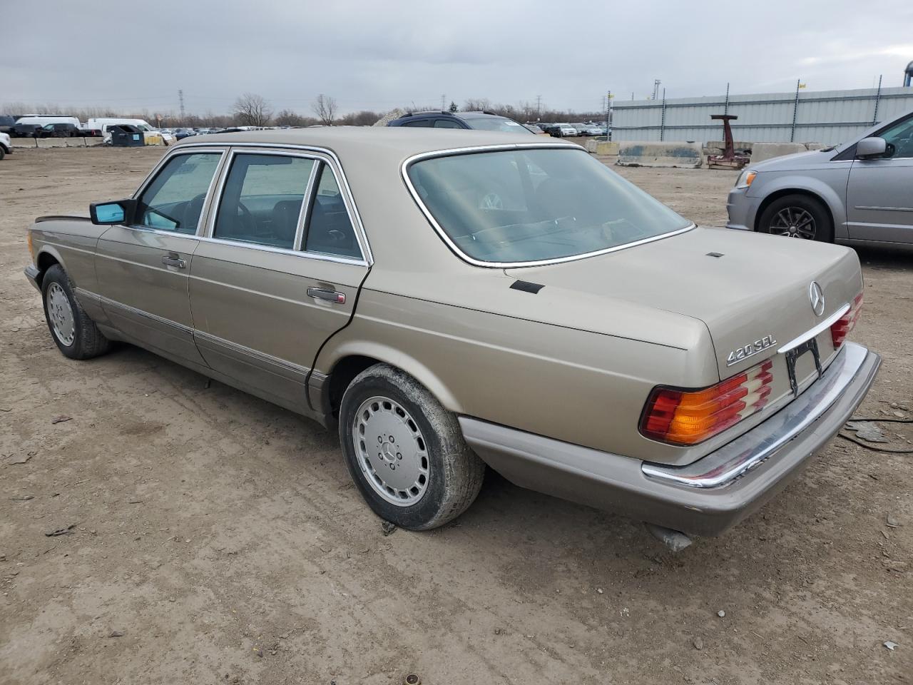 Image 2 of 1986 MERCEDES-BENZ 420 SEL 1986 with VIN WDBCA35D2GA246302