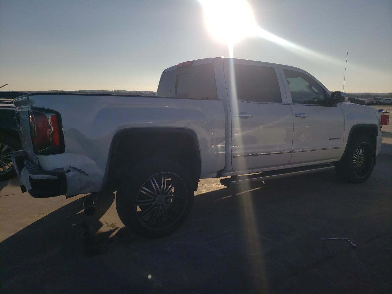 Изображение 3 2018 GMC SIERRA C1500 DENALI 2018 с VIN 3GTP1PEJ0JG385238