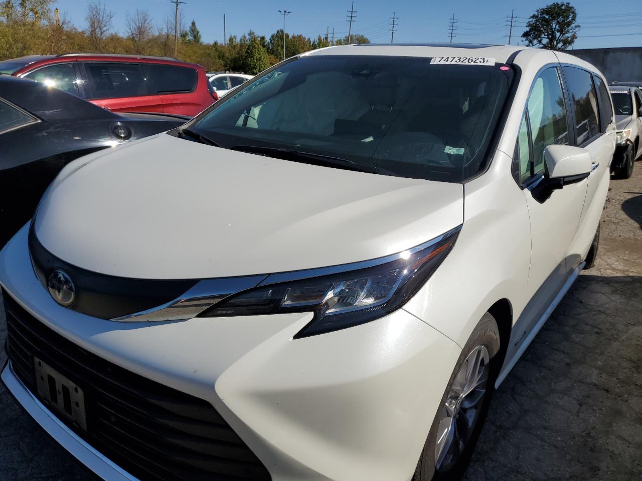 Obraz 1 z 2021 TOYOTA SIENNA XLE 2021 z VIN 5TDYRKEC1MS059522