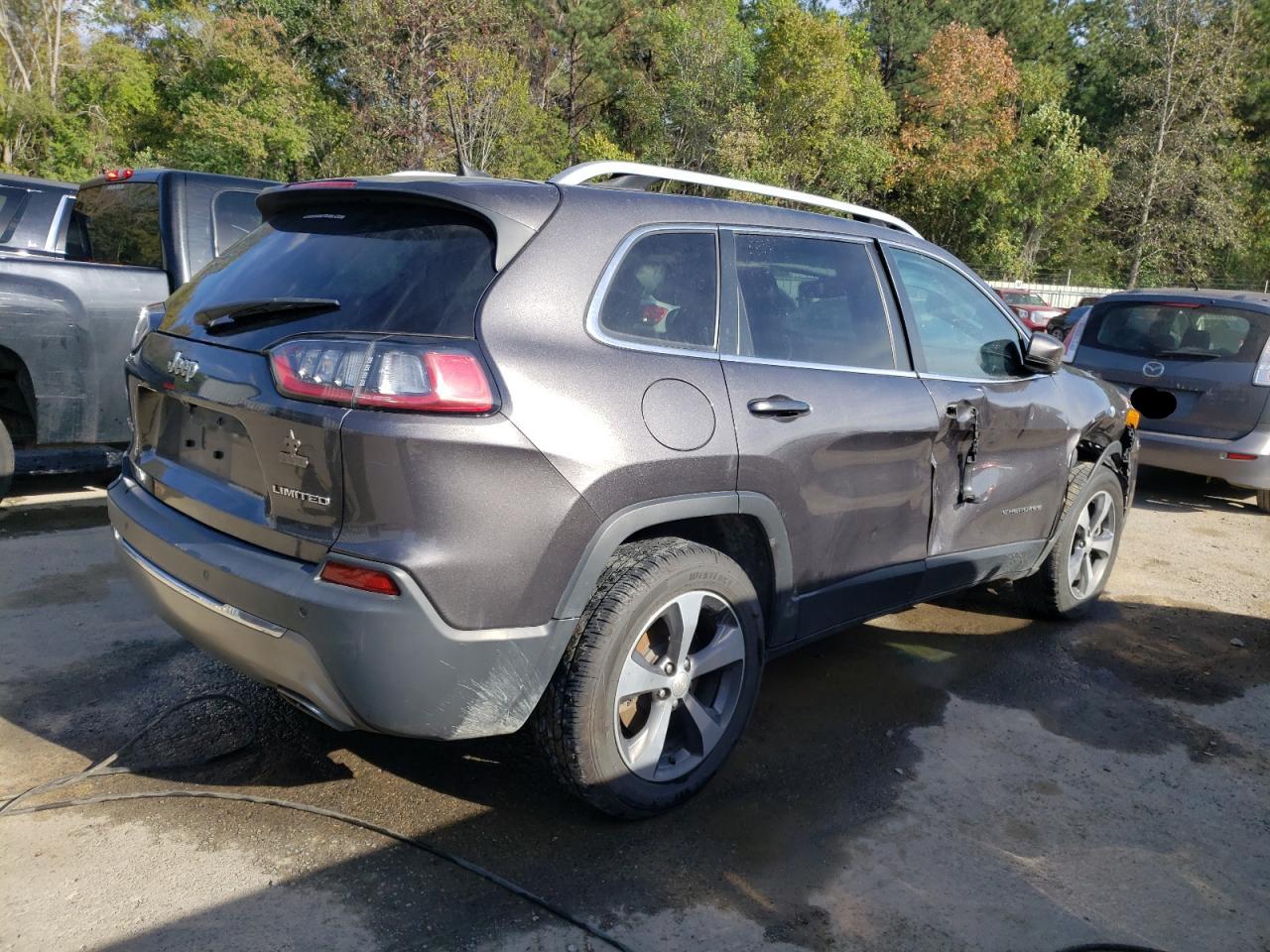 Image 3 of 2019 JEEP CHEROKEE LIMITED 2019 with VIN 1C4PJMDX7KD155604
