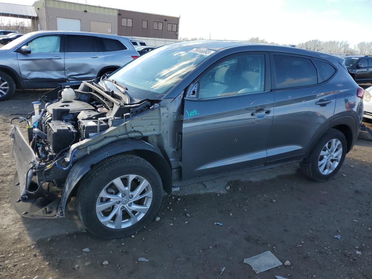 Image 1 of 2019 HYUNDAI TUCSON SE 2019 with VIN KM8J2CA47KU952888