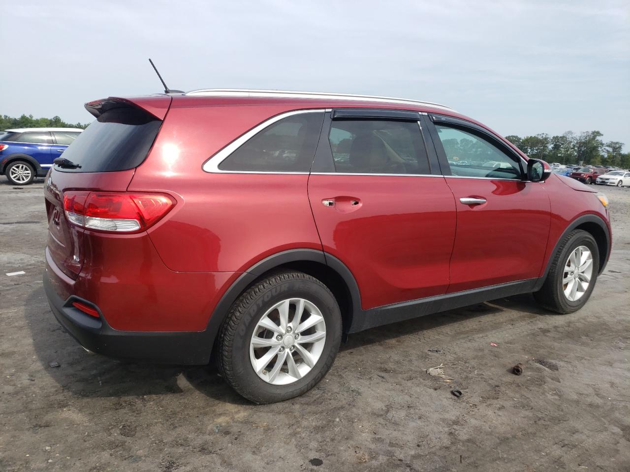 Image 3 of 2017 KIA SORENTO LX 2017 with VIN 5XYPG4A55HG199001
