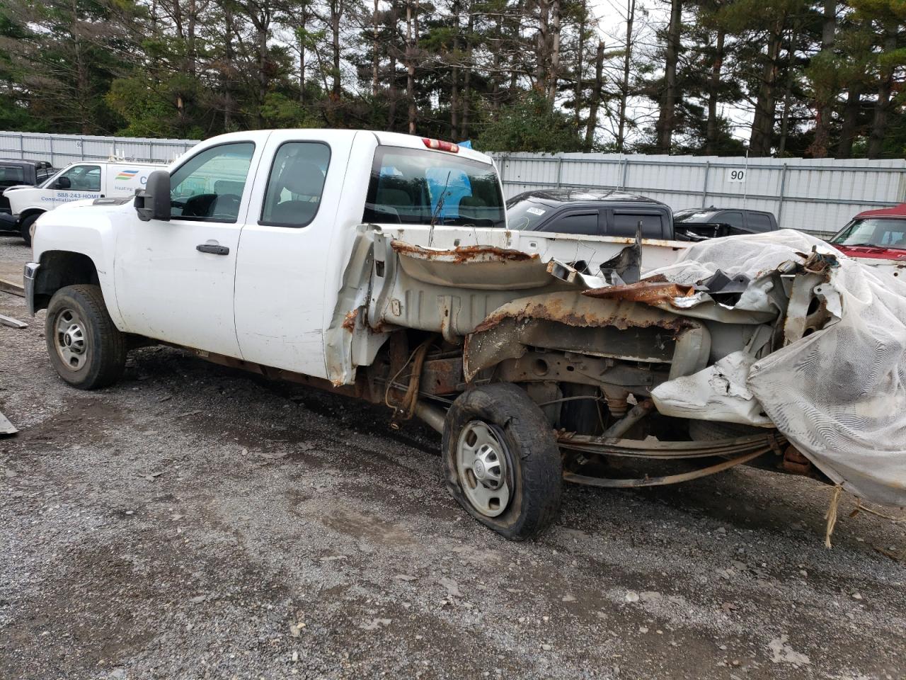 Image 2 of 2013 CHEVROLET SILVERADO K2500 HEAVY DUTY 2013 with VIN 1GC2KVC85DZ321471